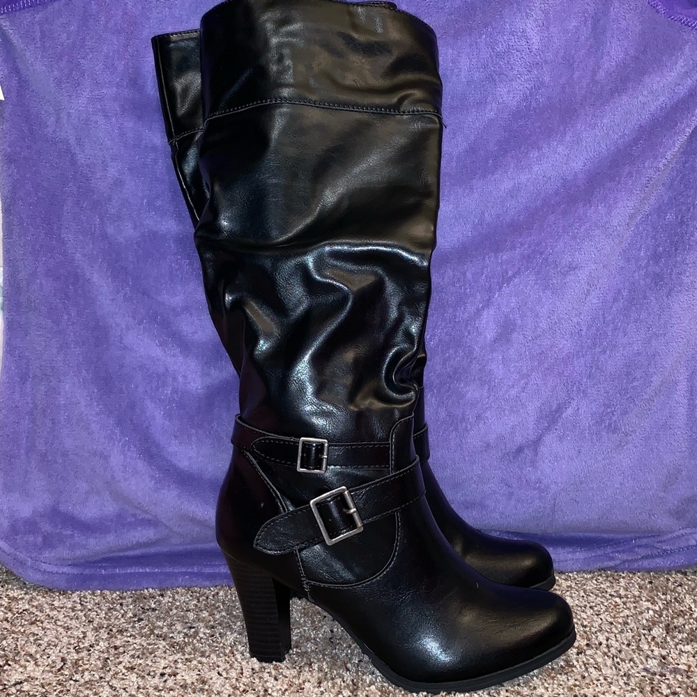 COPY - Black heel boots